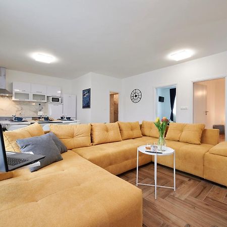 New 4* Apartman Zoa In تروغير المظهر الخارجي الصورة
